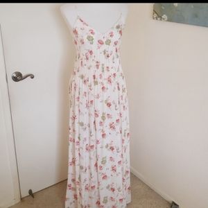 BOGO 💥Feminine Maxi Dress